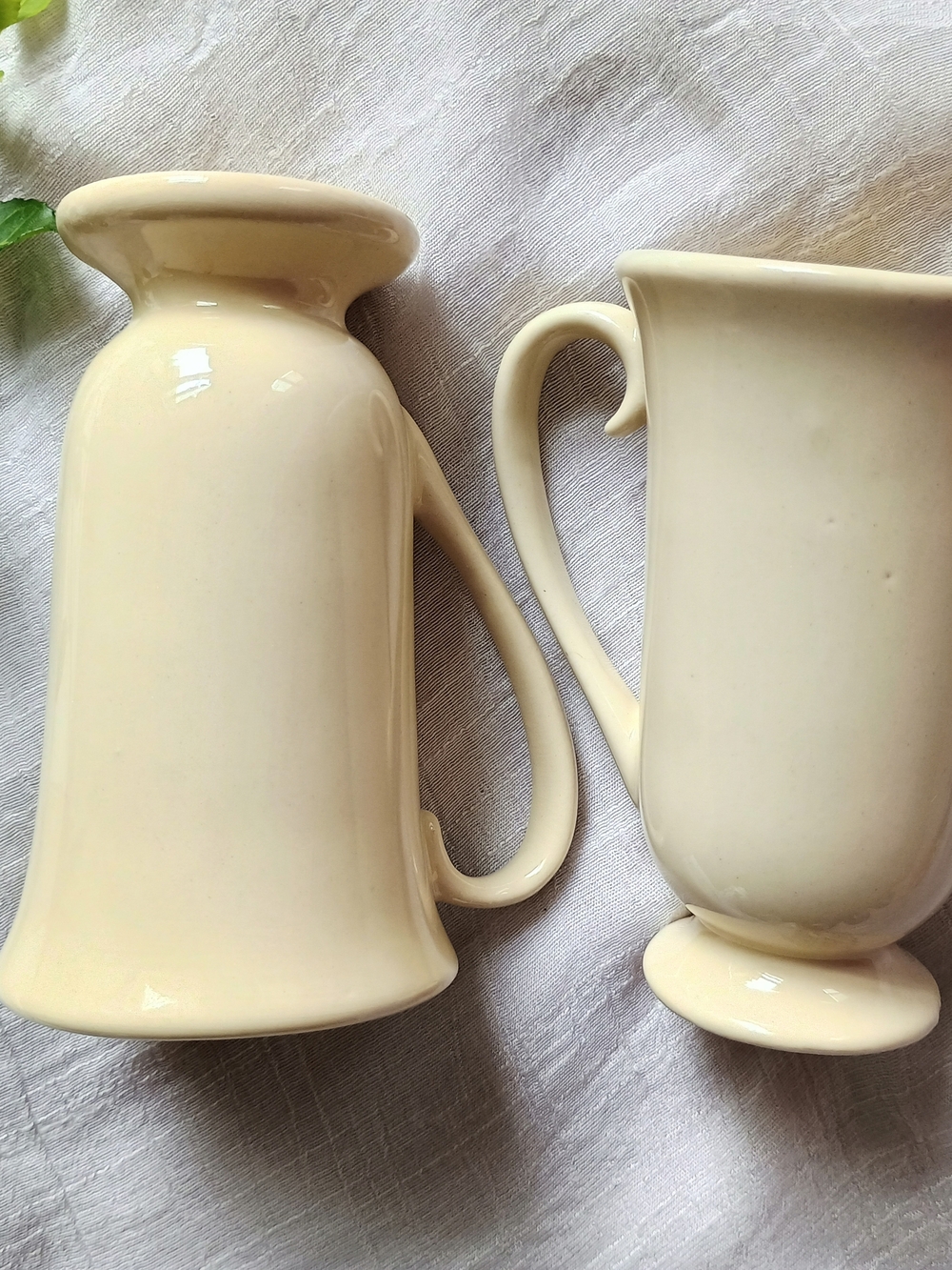🦢 COQUETTE CORE 🦢 VTG 1974 hand-poured stoneware cappuccino mugs, His & Hers